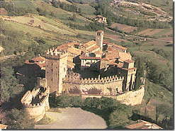 Vigoleno: dal castello al borgo