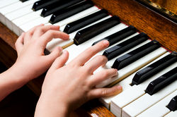 Al solstizio� un pianoforte suona
